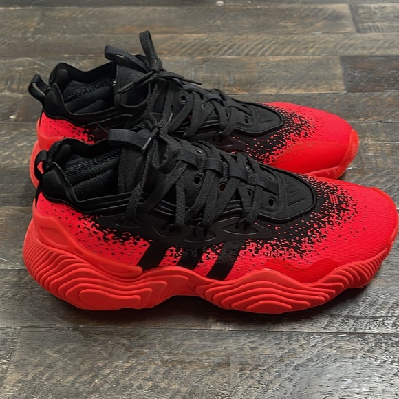 Adidas Trae Young 3 Basketball Shoes 9 - Picture 2 of 6